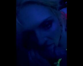 Deep throat by a bad blonde