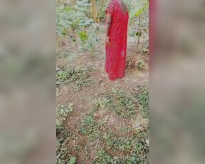 Outdoor Bath and Fun in the Jungle.