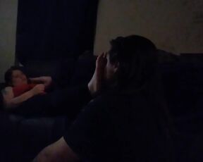 foot slave has an easy night(clip)